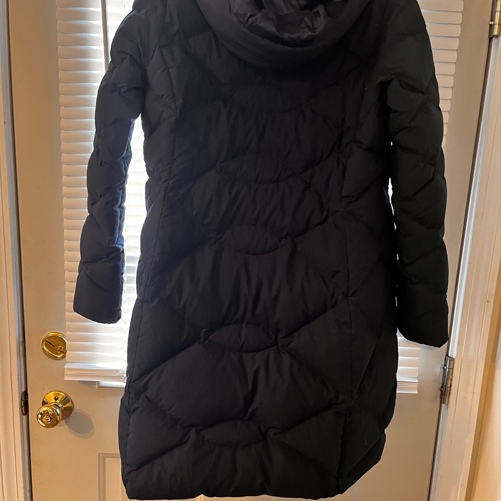 Ms Metro Navy The North Face down jacket.